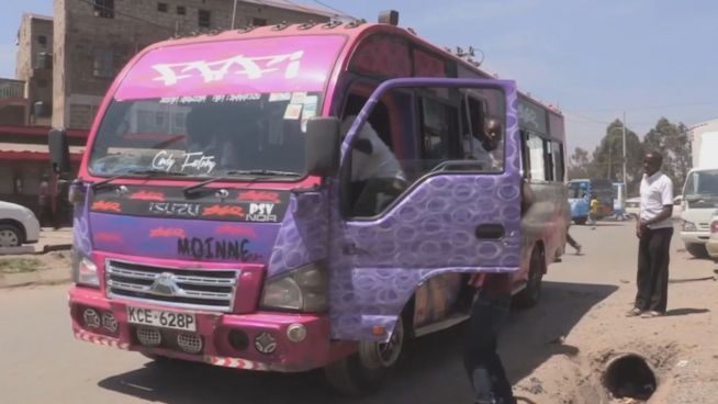 Bus mit Style: Cool reisen mit dem Matatu in Kenia