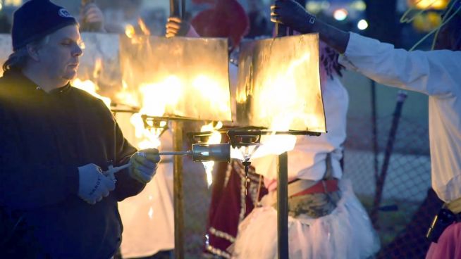 Stadt in Flammen: New Orleans am Mardi Gras